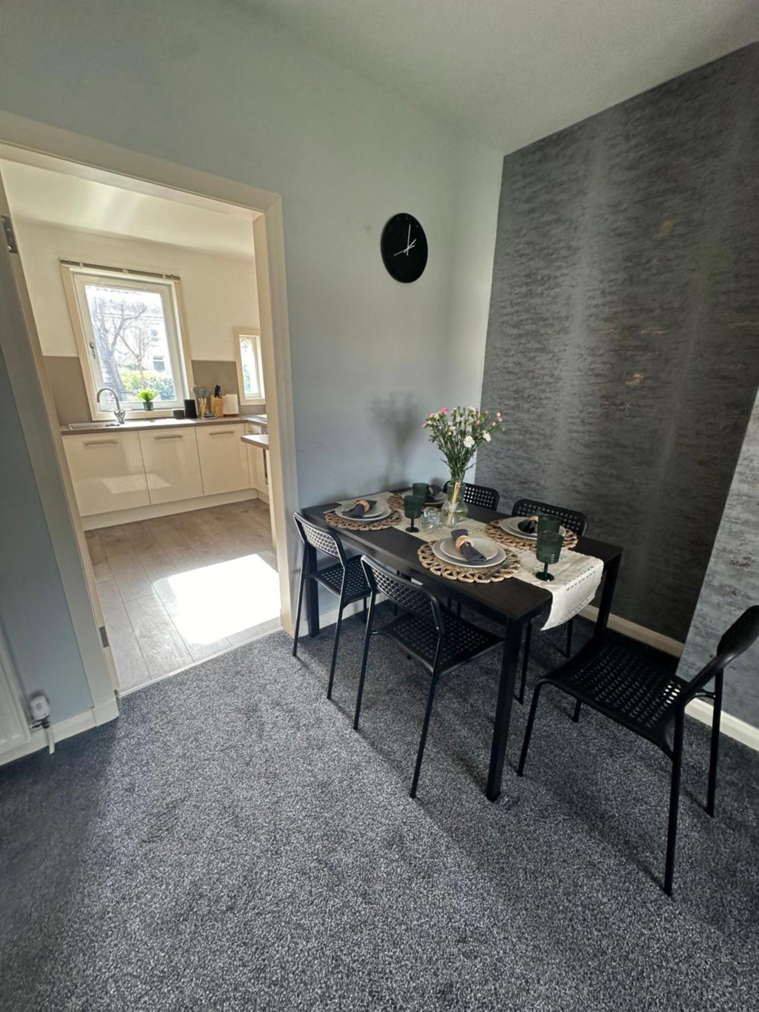 Glasgow Modern Style Home , Separate Entrance Dış mekan fotoğraf
